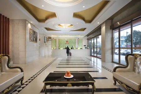 Vienna 3 Best Hotel (Taizhou Jiangyan No. 2 High School) Отели рядом с достопримечательностью «Qintong Ancient Town»