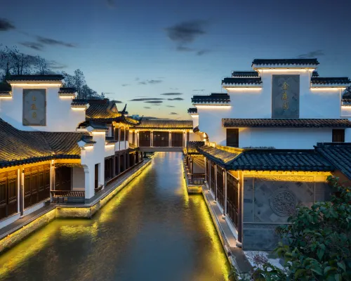 Yebo Qinhuai Water Street Hotel (Nanjing Confucius Temple) Hotels near Dacheng Temple