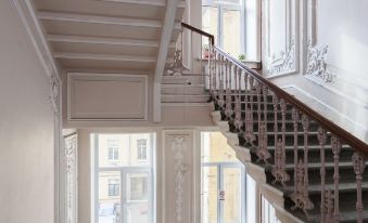 Italian rooms and apartments "Pio" on Mokhovaya str. 39