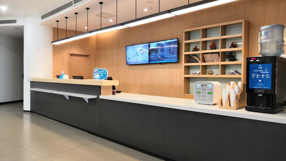Tongyu Hotel