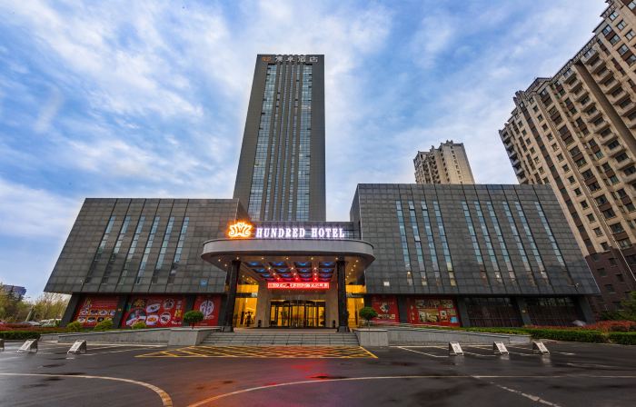 Hundred Hotel