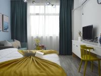 DUDO公寓(西安西三环石桥立交店) - 绿色格调大床房