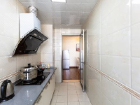 日照秋雨之家公寓 - 海景三室一厅套房