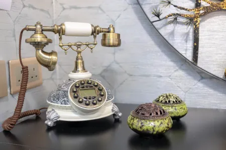 SKY INN(Tsim Sha Tsui Store C2 EXIT) Отели рядом с достопримечательностью «Университет образования Гонконга»