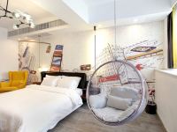 Soft bed设计师公寓(西安文理学院店) - 布鲁克林的夜大床房