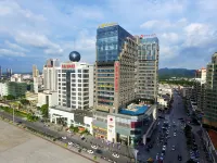 Ramada by Wyndham Enping Hotels near Huajing Pavilion