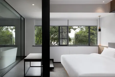 ChamBu AnTian  Hotel (Leshan Giant Buddha Food Street)