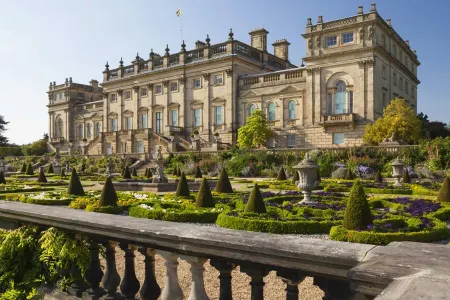 Holiday Inn Express Leeds - East Отели рядом с достопримечательностью «O2 Academy Leeds»