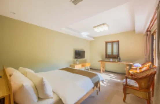 Floral Hotel· Cloud Unfolded Hotel