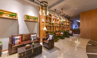 James Joyce Coffetel (Beijing South Railway Station Guanganmen Youan Hospital)