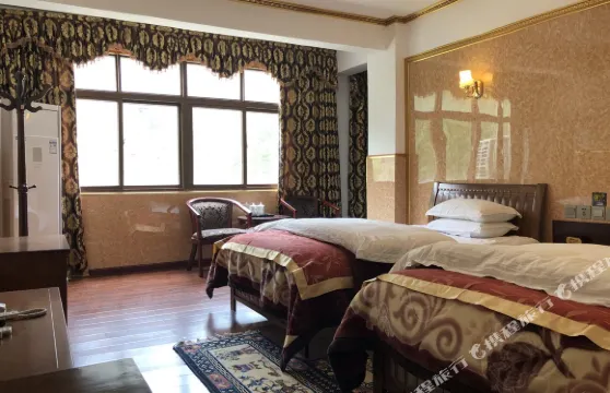 左貢雪山大酒店