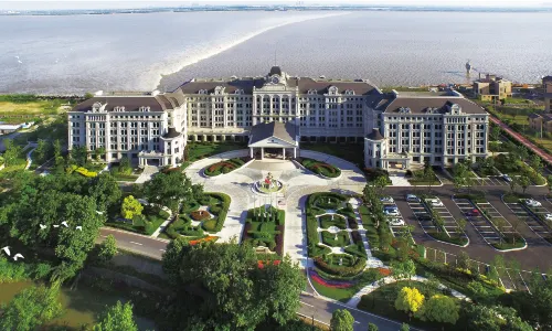 Grand Palace Resort