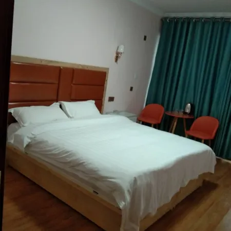 Xinxiang County Beifangbei Inn
