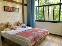 Wuzhen Xianglibaren Homestay (Wuzhen Xizha South Gate)