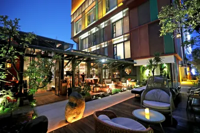 Kunming Xisheyin City Hotel (Nanping Street Jinying Plaza) Отели рядом с достопримечательностью «Коридор Куньмин»