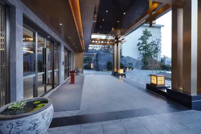 Lugui International Hotel Hotels near Ancient Town of Guan County