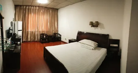 Yifengkeyunbinguan Отели в г. Ифэн