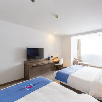 Huasu Hotel (Xining Railway Station)