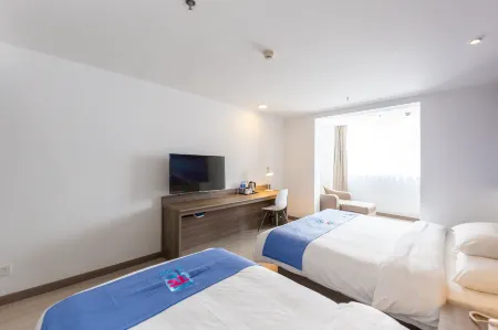 Huasu Hotel (Xining Railway Station)