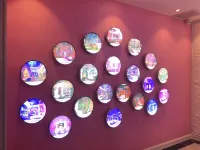 Swan Love Hotel (Jingkai Wanda Plaza High Speed Rail Station)