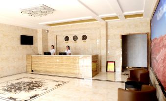 Colorful Danxia Tianyuan Hotel (Linze Railway Station)