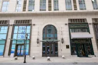 Crosser E-sports Hotel (Dalian Heping Square Branch)
