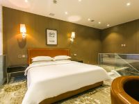 唐岛酒店(西安绿地笔克会展中心店) - 阳光复式大床房