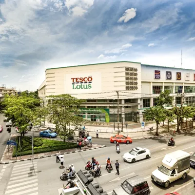 Siam Stadium Hostel Các khách sạn gần Trường Debsirin