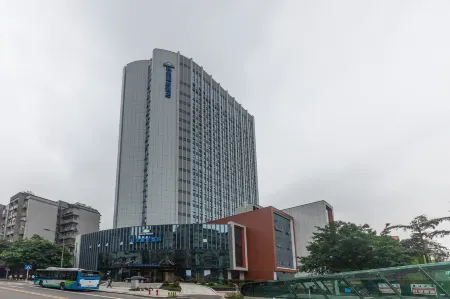 Days Hotel By Wyndham Chongqing Keyuan Отели рядом с достопримечательностью «Sichuan Waiguoyu University»