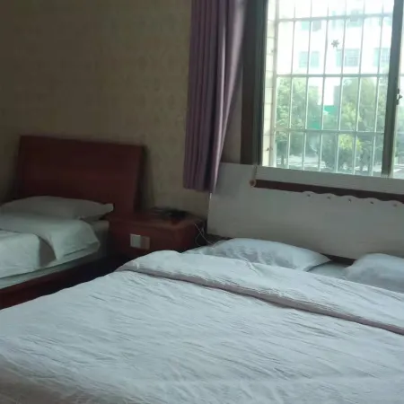 Huafeng Hotel Dong'an