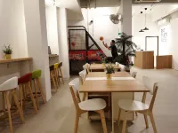 Beat. Sports Hostel Hotels near Lavender