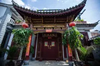 Puzhehei Sanjian Yard Boutique Homestay Hôtels à : Swan Lake