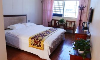 Towo Holiday Hotel (Manchuanguan Ancient Town Shop in Shanyang)