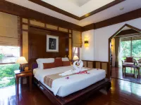 Samui Buri Beach Resort Hotels near Samui Disc Golf