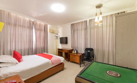 余干千百度大酒店 - Housity