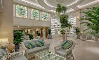 Au Lac Charner Hotel
