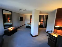 Rafayel Hotel & Spa Hotels near Battersea