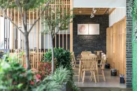 โรงแรม ฮอลิเดย์ ลาเฟย - พร้อมอาหารเช้า