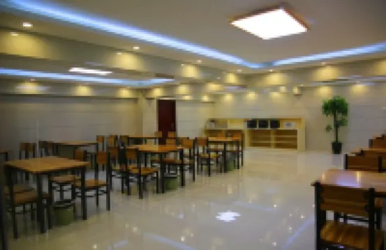 Junyue Huating Holiday Hotel