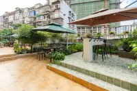 Grey House International Youth Hostel