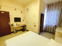 Yujiang Dihao Business Hotel Hotels near Yujiang Gymnasium (East Gate)