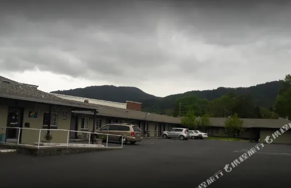 日出旅店