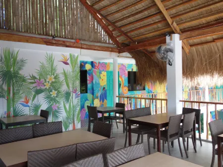 Way Shack Hostel Отели в г. Остров Сумилон