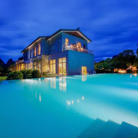 Panlong Lishore Resort (Yangshuo West Street Liriver)