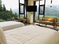 Pengzhou Longmen Four Seasons Homestay