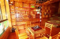 Longji Terraced Field Yiguanjing Homestay (Jinfo Summit Cable Car Station)