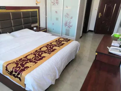 Qinghai Lake Fanxing Camping Base Отели рядом с достопримечательностью «Panchen Aobao»