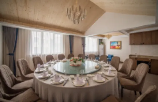 Quanfeng Hotel