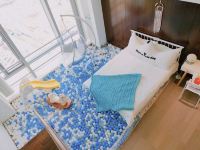 珠海枫雨莲城国际公寓 - 欢享温馨家庭双床套房