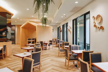 Civilize Hotel Отели рядом с достопримечательностью «Wat Pradu Kham Tha Netnimit»